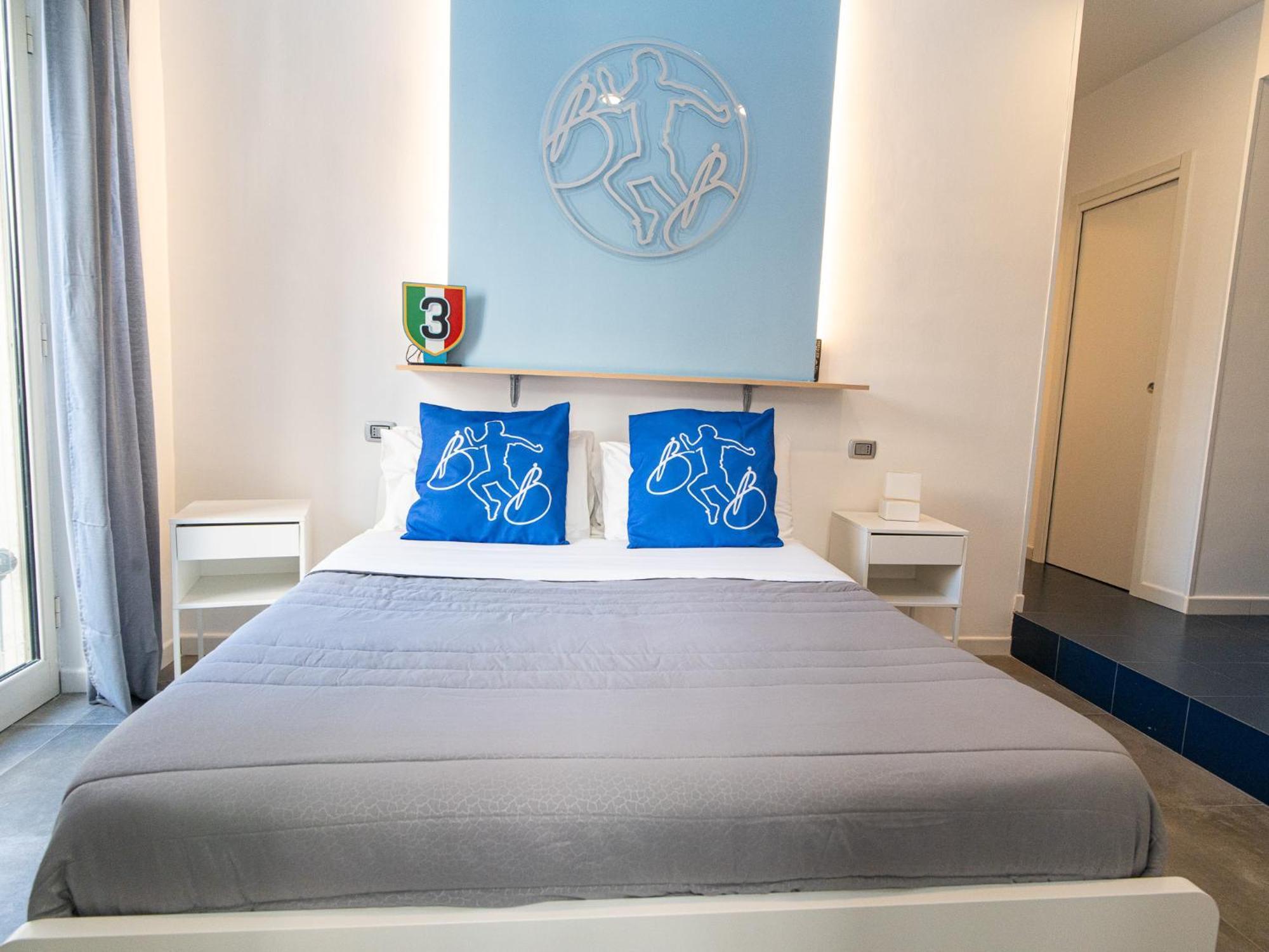 B&B I Murales Naples Extérieur photo